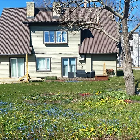 Meie Hiiumaa Majutus Kaerdlas Apartment