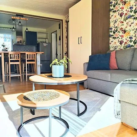 Meie Hiiumaa Majutus Kaerdlas Appartement